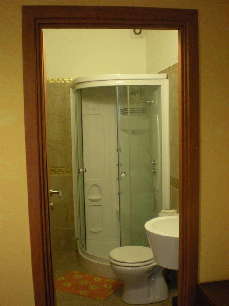 Elvis Guesthouse Budapest Exteriör bild